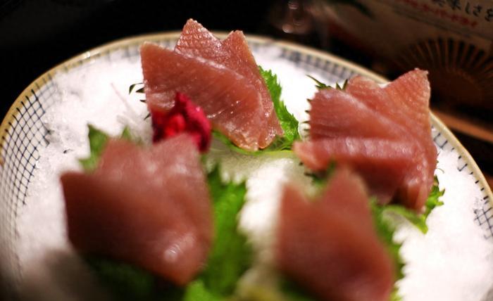 兩個人把日料吃個差不多飽，花了660元點了11個菜